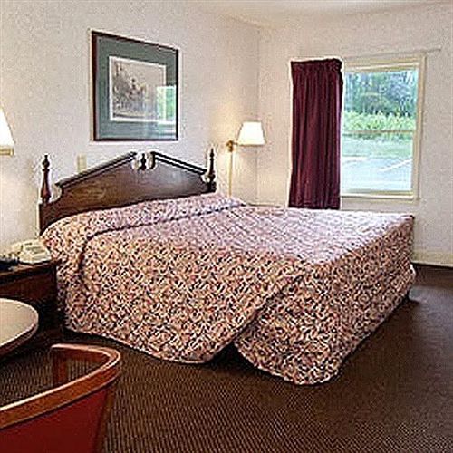 Econo Lodge 프레스트시티 외부 사진