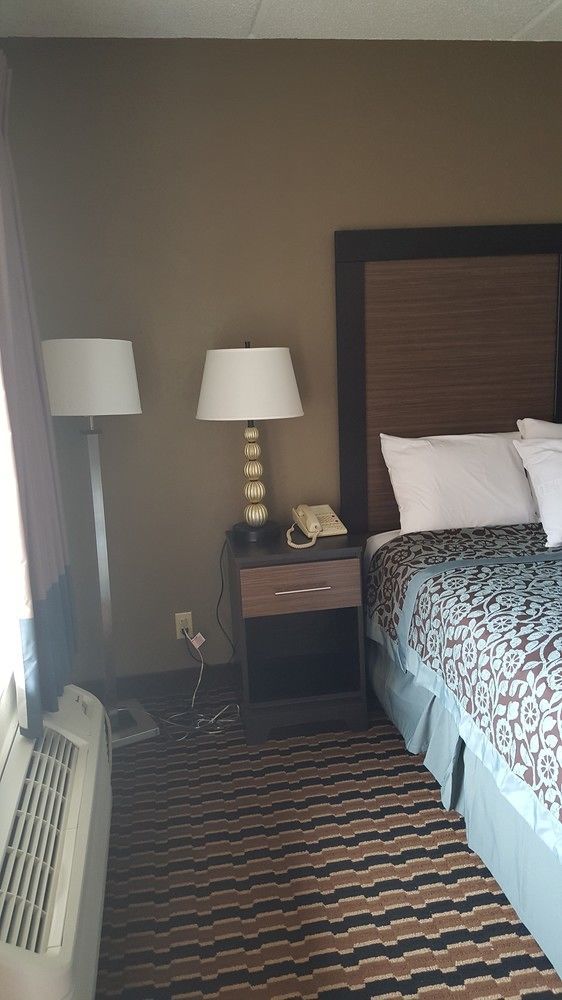 Econo Lodge 프레스트시티 외부 사진