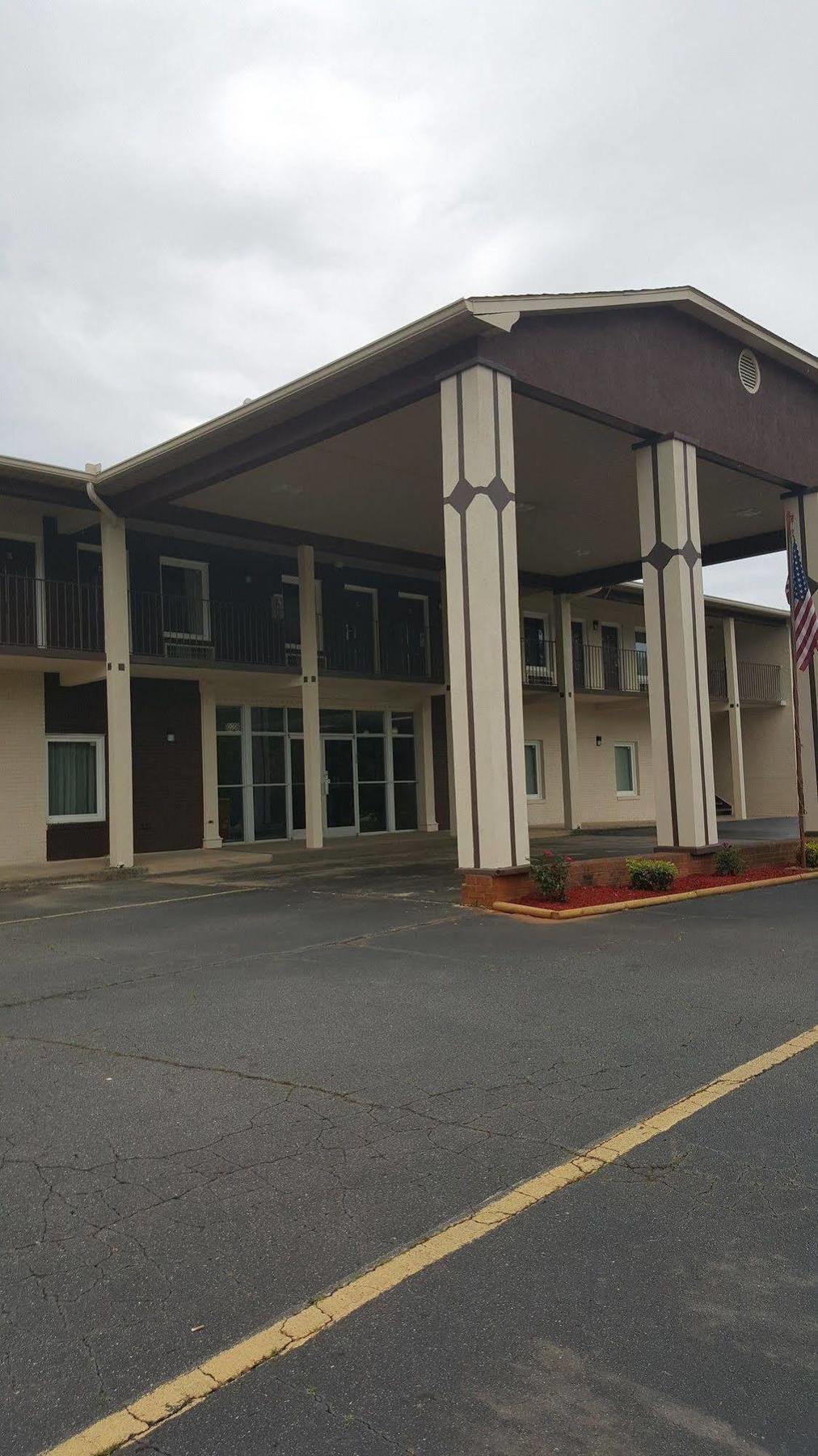 Econo Lodge 프레스트시티 외부 사진