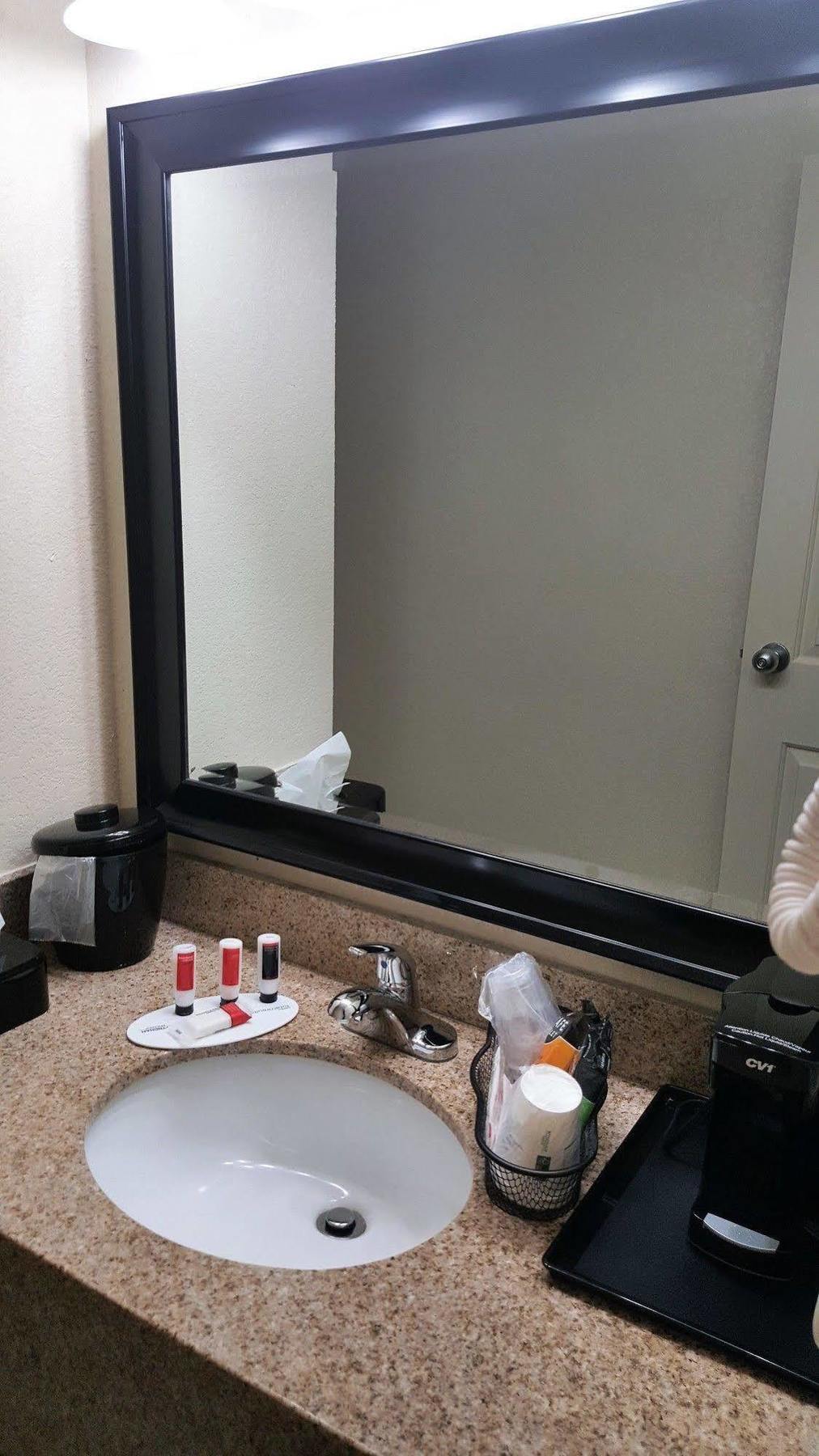 Econo Lodge 프레스트시티 외부 사진